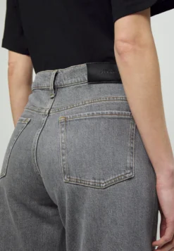 7 For All Mankind The Modern Straight Come Back - Jean Droit - Grey 13 7 For All Mankind The Modern Straight Come Back - Jean Droit - Grey -7 For All Mankind e8d227de5cbb4905bce28771c2a329b2 scaled