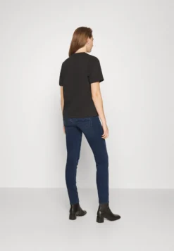 7 For All Mankind Roxanne Bair Park Avenue - Jean Slim - Dark Blue 7 7 For All Mankind Roxanne Bair Park Avenue - Jean Slim - Dark Blue -7 For All Mankind eaa056329d8e48a9bb1042a830d6e907 scaled