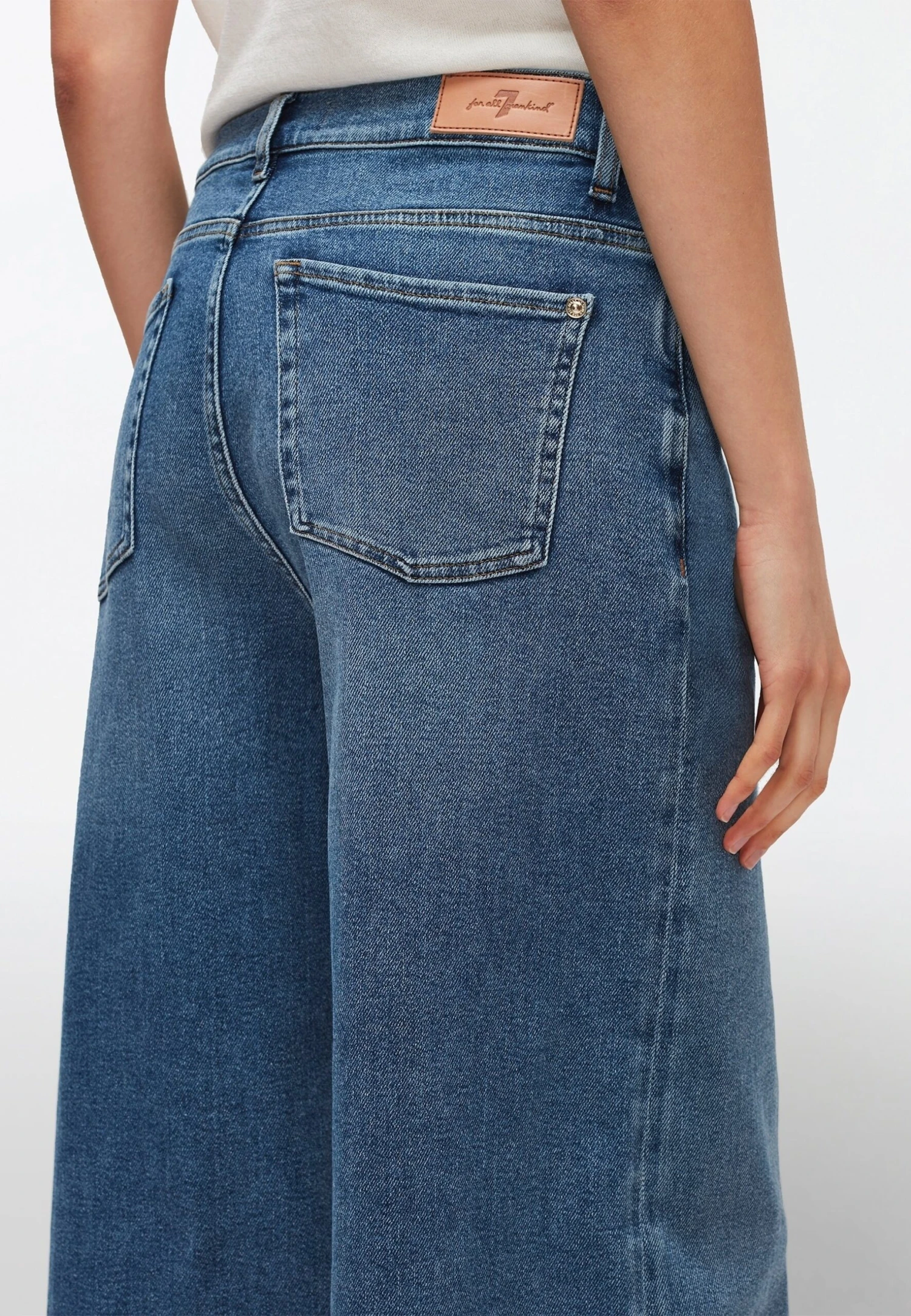 7 For All Mankind Zoey - Jean Flare - Light Blue 4 7 For All Mankind Zoey - Jean Flare - Light Blue – Image 4