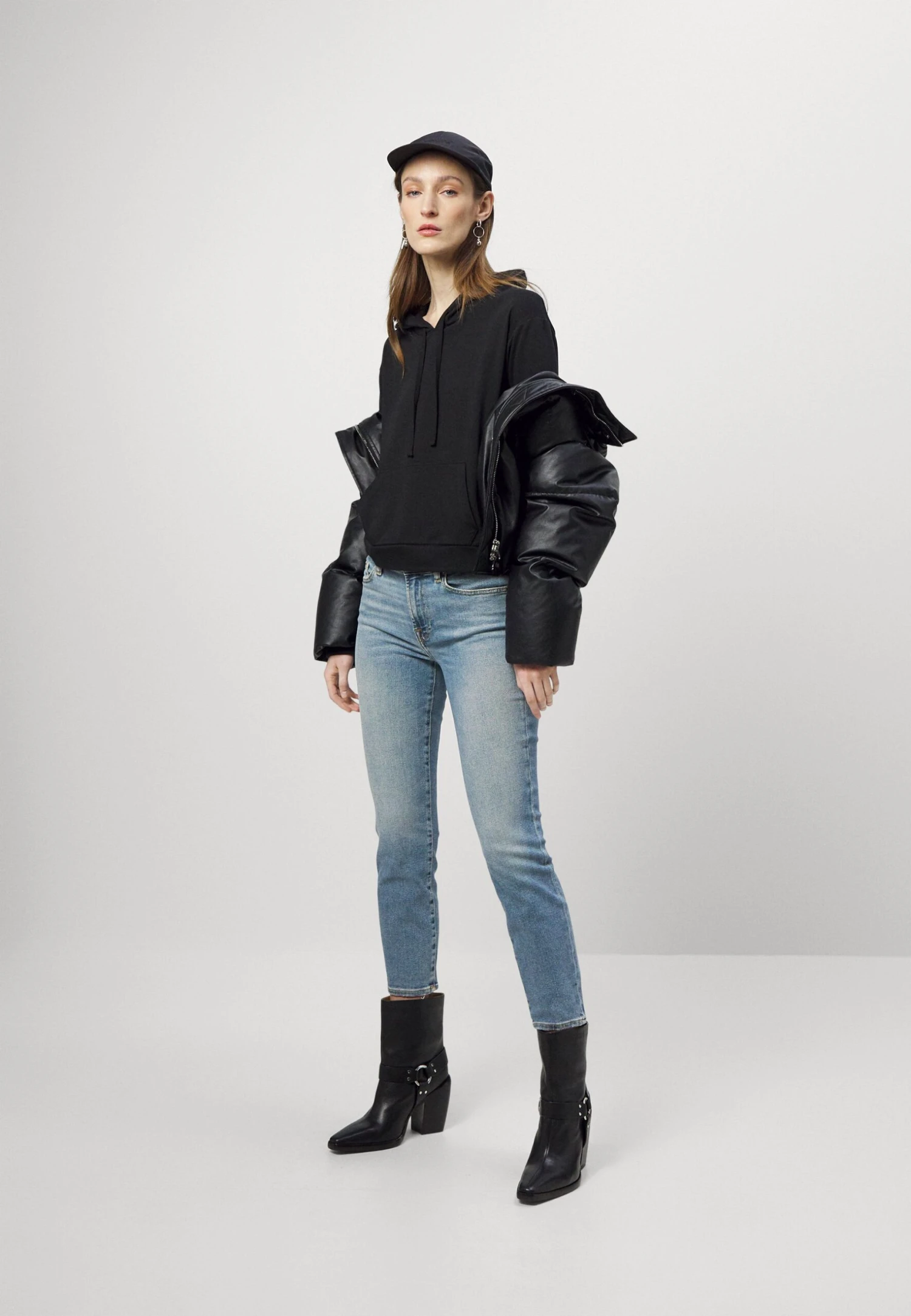 7 For All Mankind Roxanne Ankle - Jean Slim - Light Blue 2 7 For All Mankind Roxanne Ankle - Jean Slim - Light Blue – Image 2