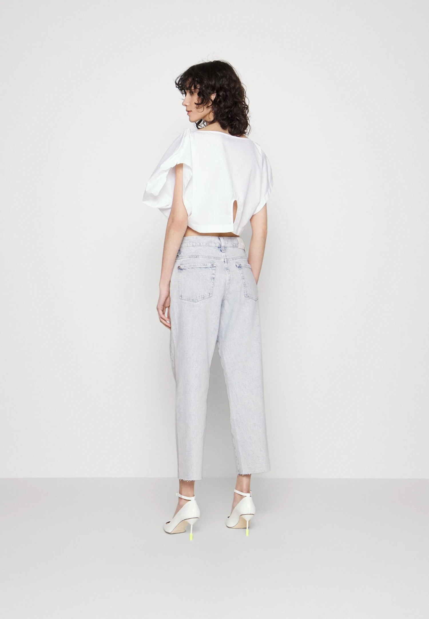 7 For All Mankind The Modern Straight Ice Pop - Jean Boyfriend - Light Blue 3 7 For All Mankind The Modern Straight Ice Pop - Jean Boyfriend - Light Blue – Image 3