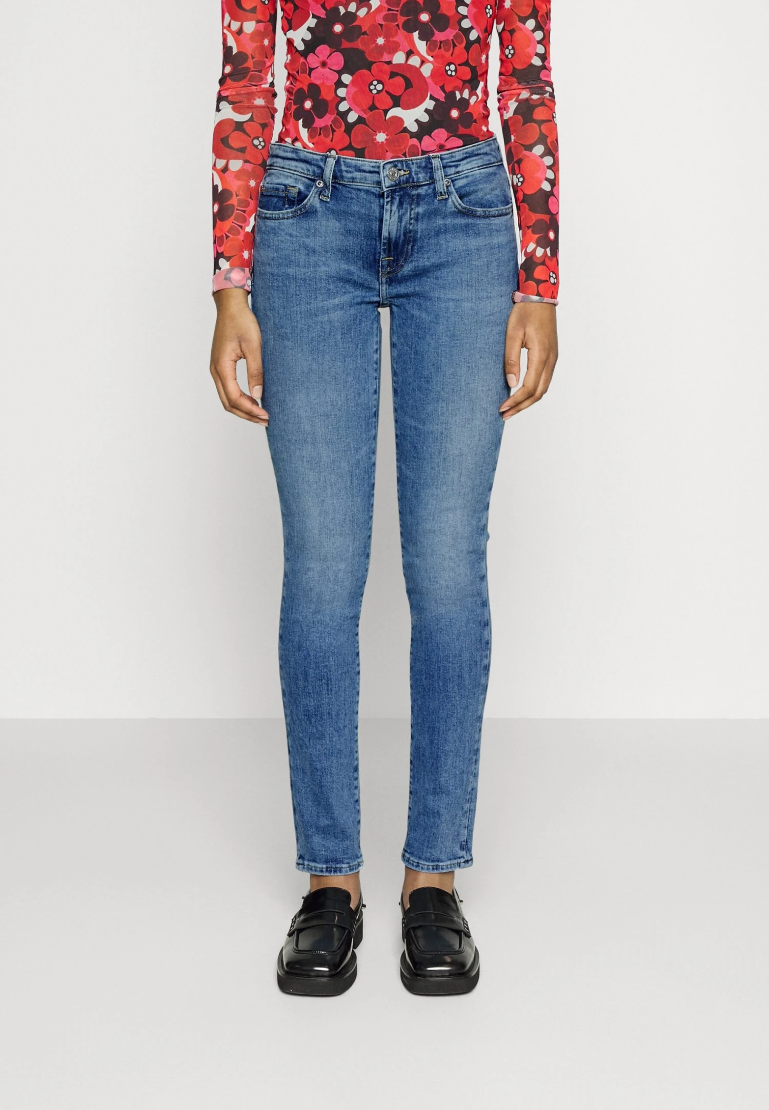 7 For All Mankind Roxanne Bair Eco High Hopes - Jean Slim - Light Blue 4 7 For All Mankind Roxanne Bair Eco High Hopes - Jean Slim - Light Blue – Image 4