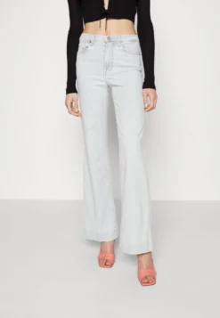 7 For All Mankind Modern Dojo Summertime - Jean Bootcut - Light Blue